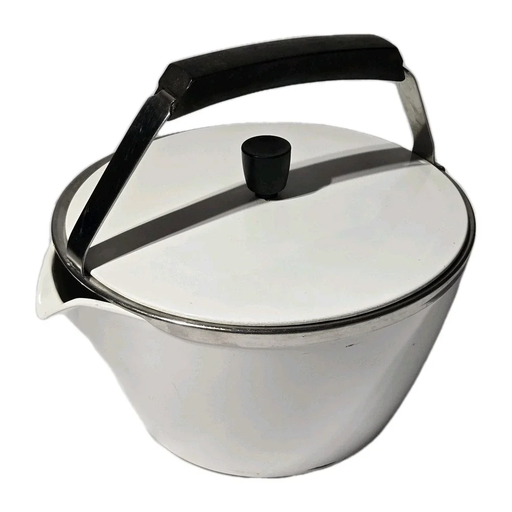 VINTAGE White 1 3/4 qts Saucepan Corning Ware TK-2 Cookmates Teakettle USA MCM‎